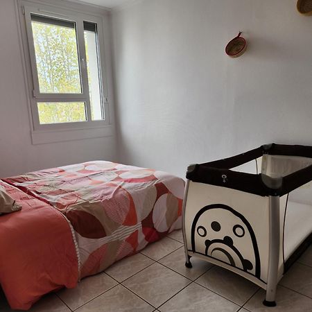 Appartement Cosy Et Lumineux Saint-Jean-de-la-Ruelle Kültér fotó
